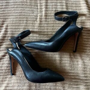 Gianni Bini Black Ankle Strapped Pumps 9M
